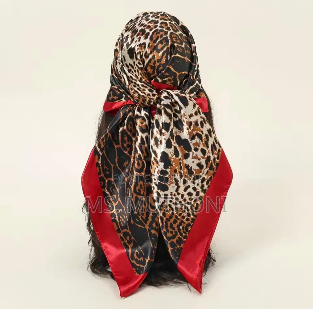 Effortless Elegance in 70x70 Scarf 