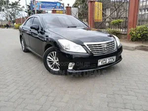 Toyota Crown 2012