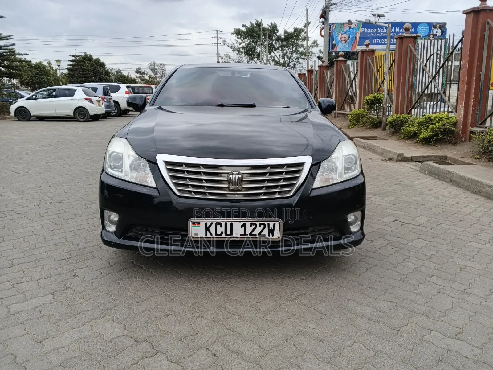 Toyota Crown 2012