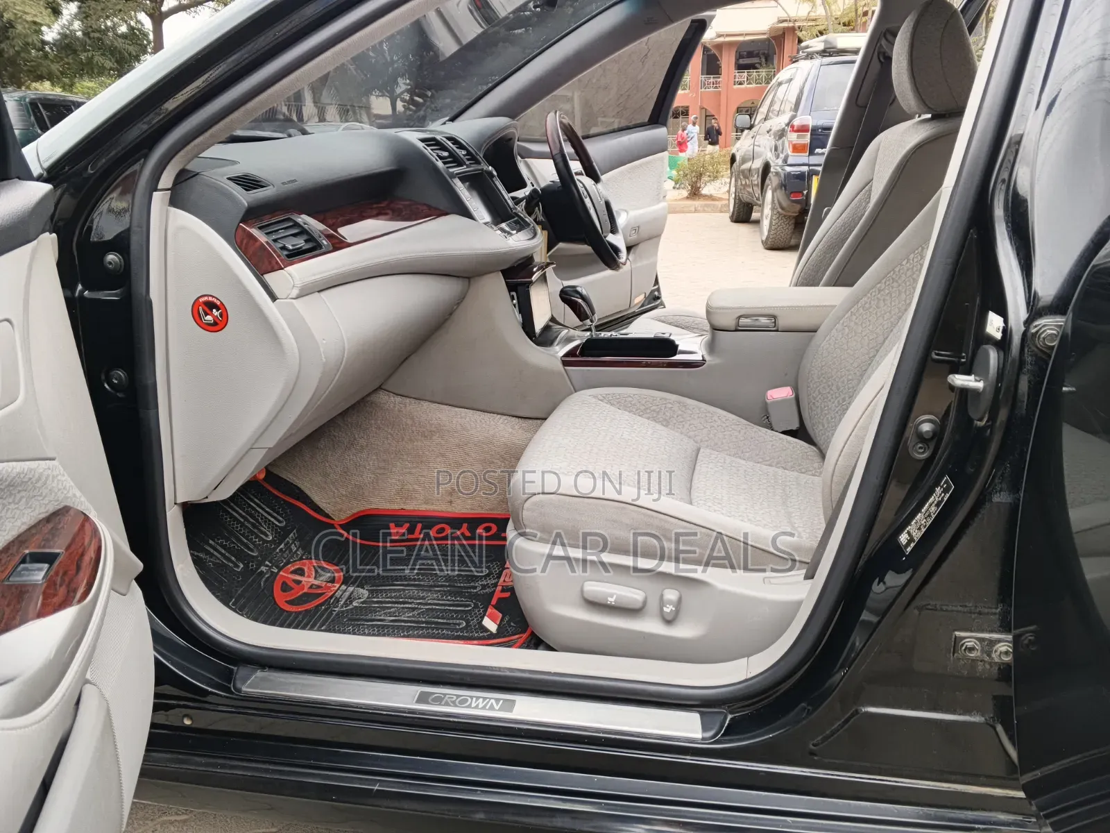 Toyota Crown 2012