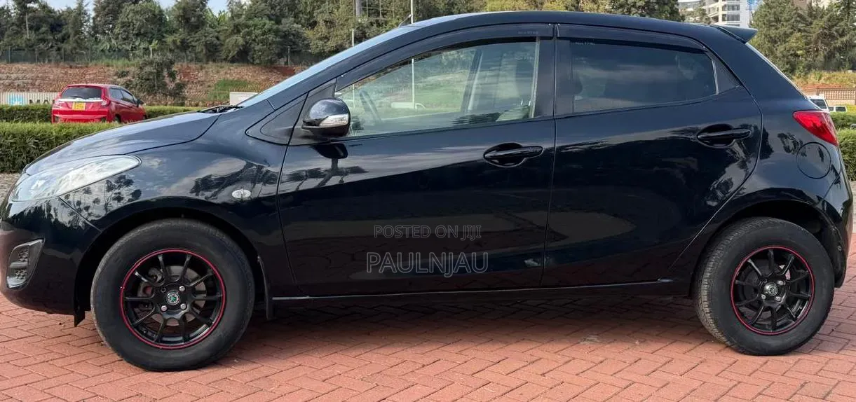 Mazda Demio 2012