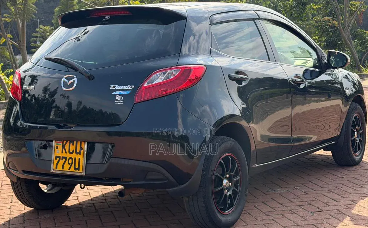 Mazda Demio 2012