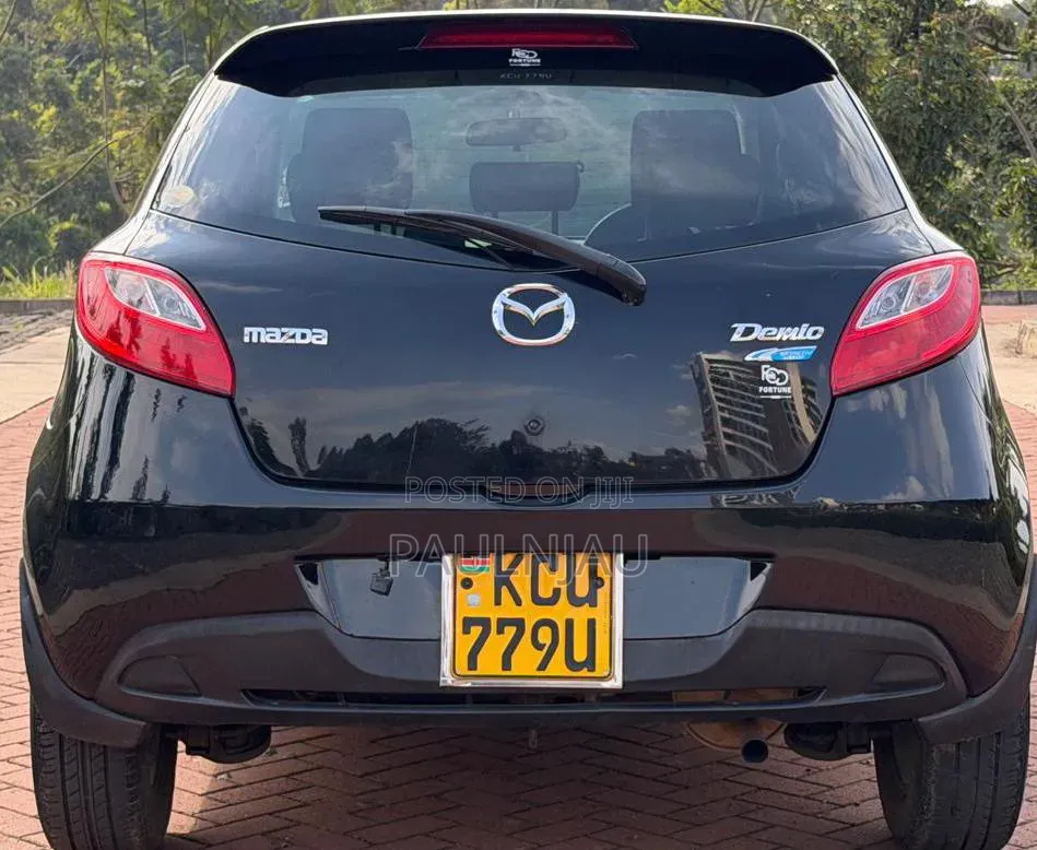 Mazda Demio 2012