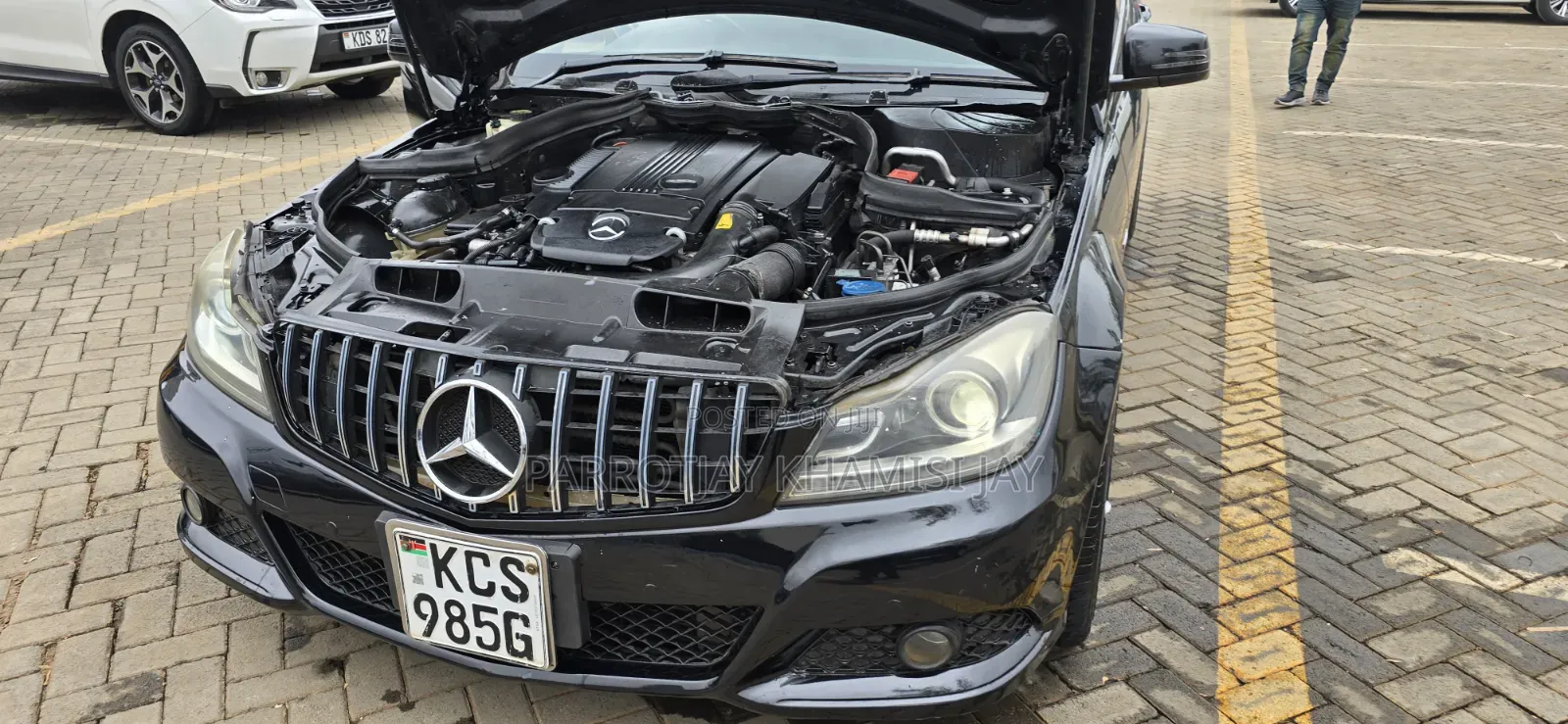 Mercedes-Benz E200 2011 Black