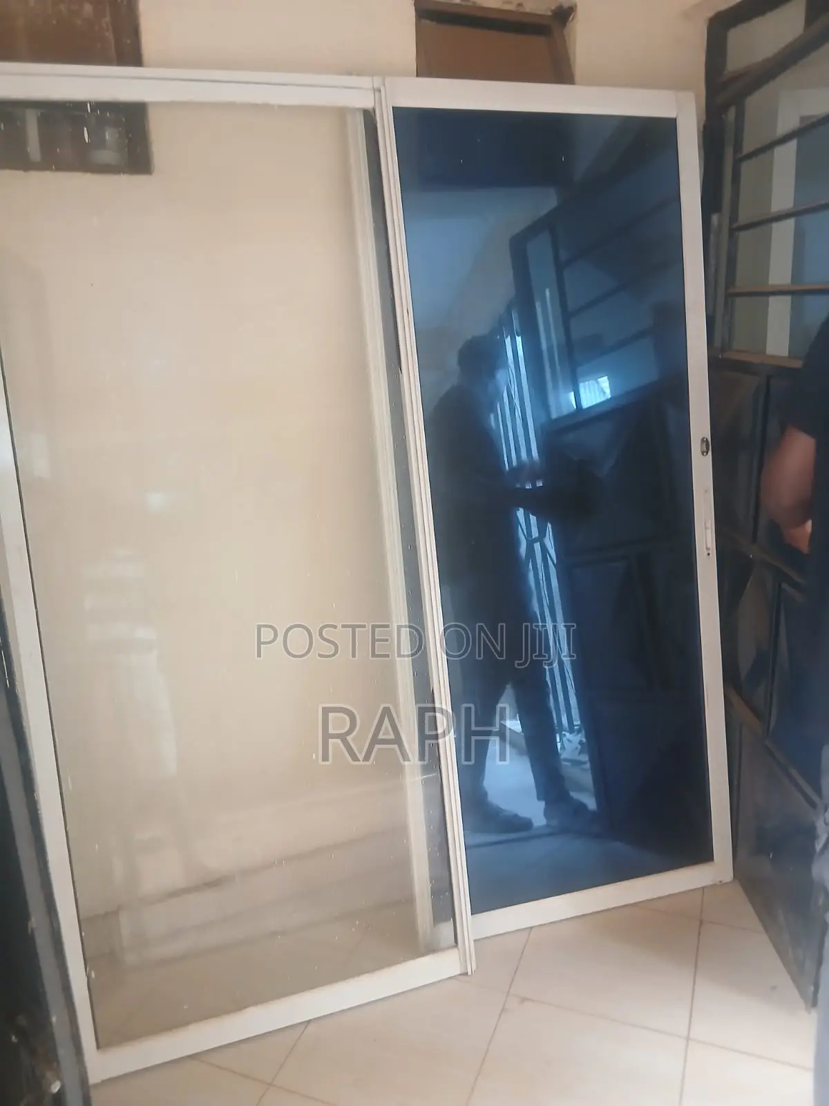 Sliding Door