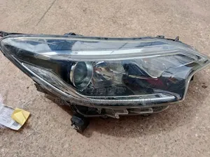 Headlight Nissan Note E12 Xenon Letter D Ichikoh 1934
