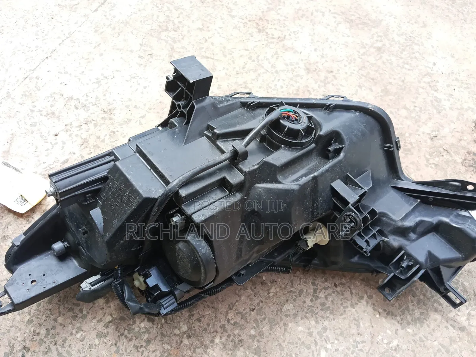 Headlight Nissan Note E12 Xenon Letter D Ichikoh 1934