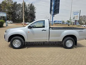Isuzu D-MAX 2021 Silver