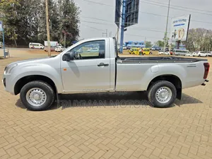 Isuzu D-MAX 2021 Silver
