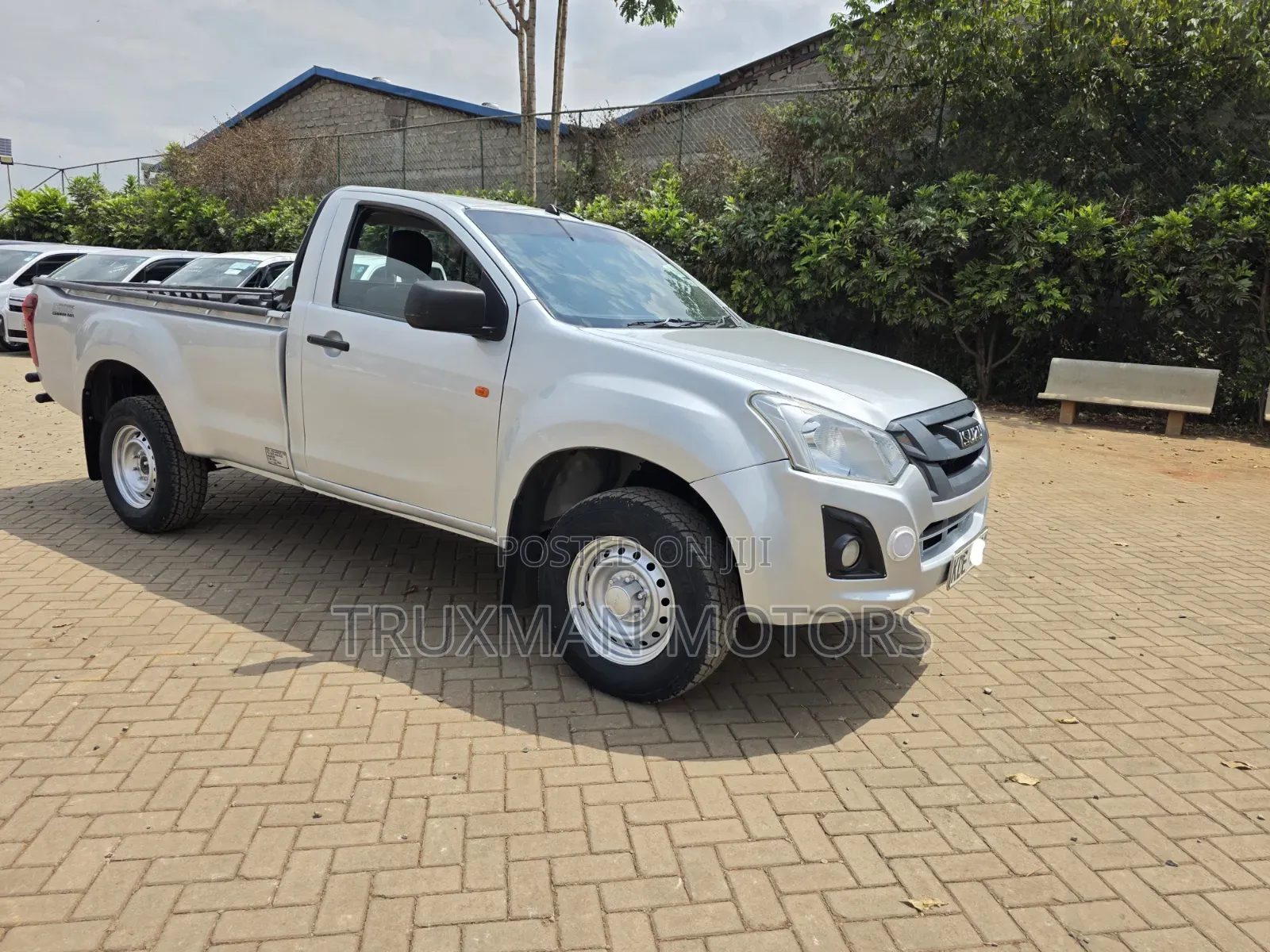 Isuzu D-MAX 2021 Silver
