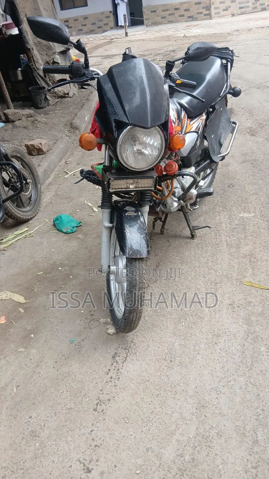 TVS HLX Plus ES 2025 Black