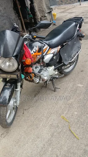 TVS HLX Plus ES 2025 Black