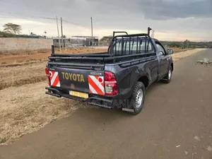 Toyota Hilux 2.5 D-4D 2008 Black