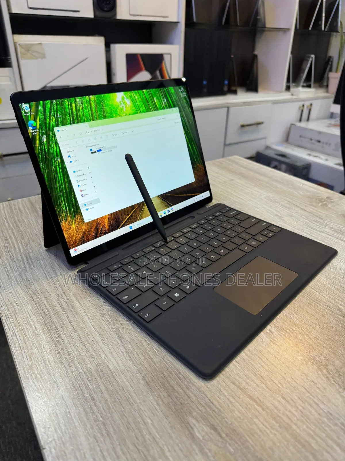 Microsoft Surface Pro X 16GB Qualcomm Snapdragon X Plus SSD 256GB
