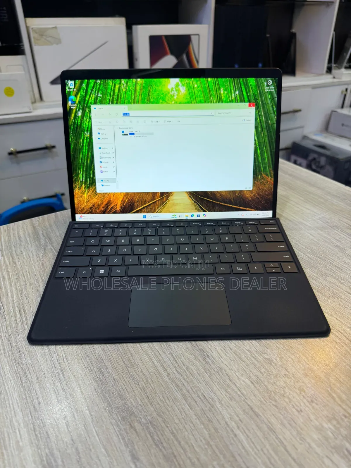 Microsoft Surface Pro X 16GB Qualcomm Snapdragon X Plus SSD 256GB