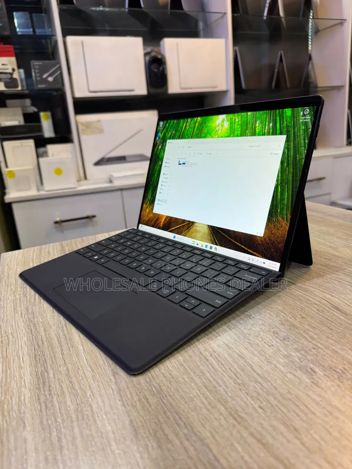 Microsoft Surface Pro X 16GB Qualcomm Snapdragon X Plus SSD 256GB
