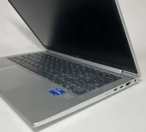 New Laptop HP EliteBook 830 G8 8GB Intel Core i7 SSD 256GB
