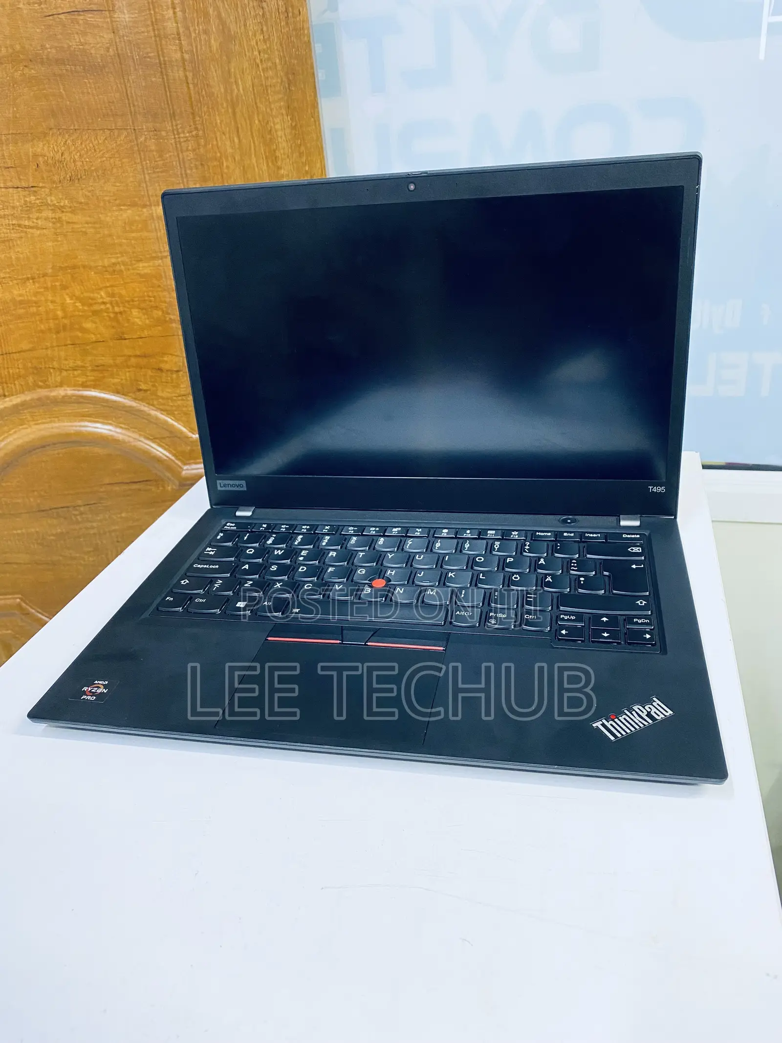 Laptop Lenovo ThinkPad t495s 8GB AMD Ryzen 3 SSD 256GB