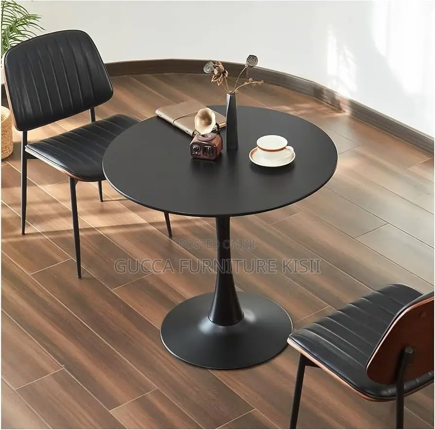 Marble Round Eames Table