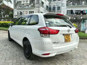 Toyota Corolla Fielder 1.5 Petrol AWD 2019 White