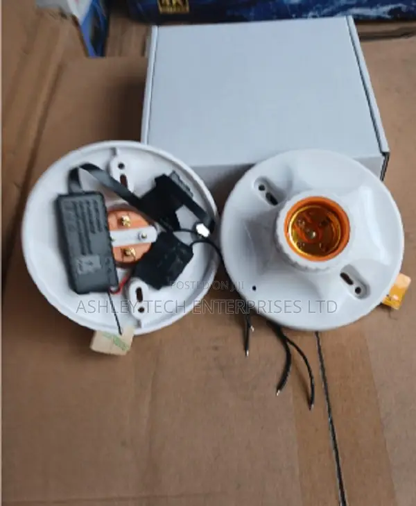 Smart Socket Bulb Camera – Remote Phone Viewing