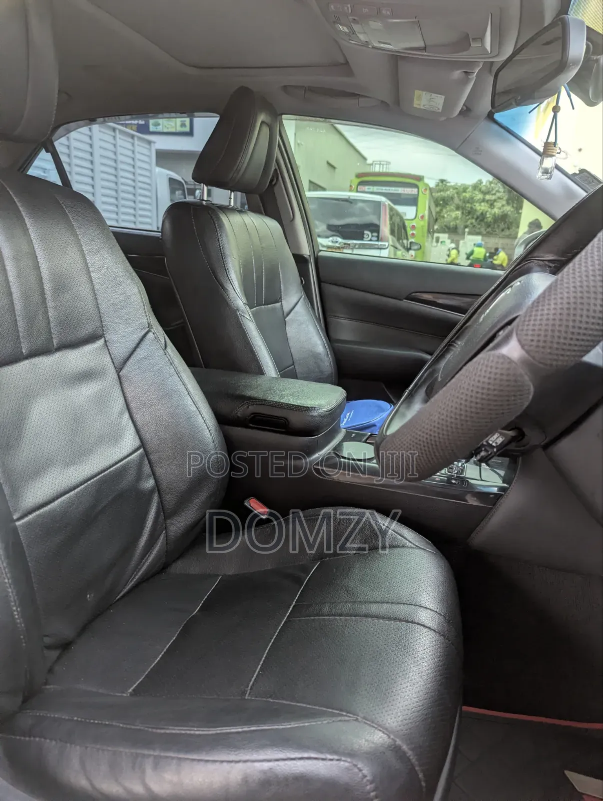 Toyota Crown 2013 Silver