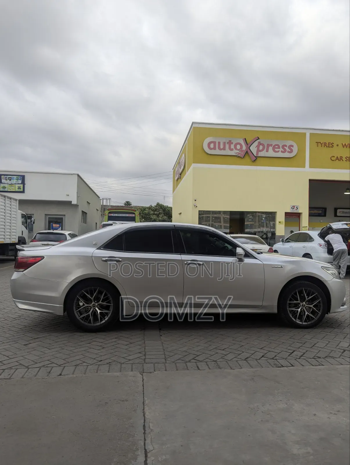 Toyota Crown 2013 Silver