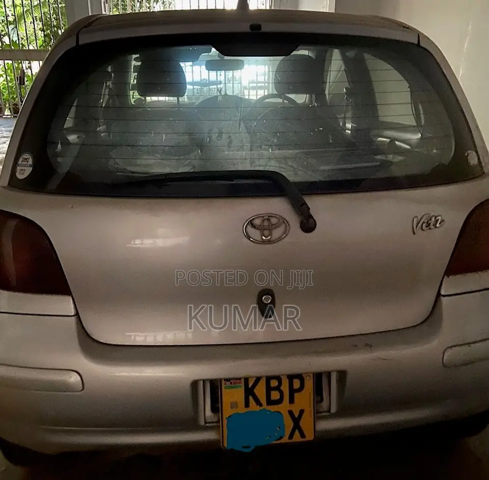 Toyota Vitz 1.0 FWD 5dr 2004 Gray