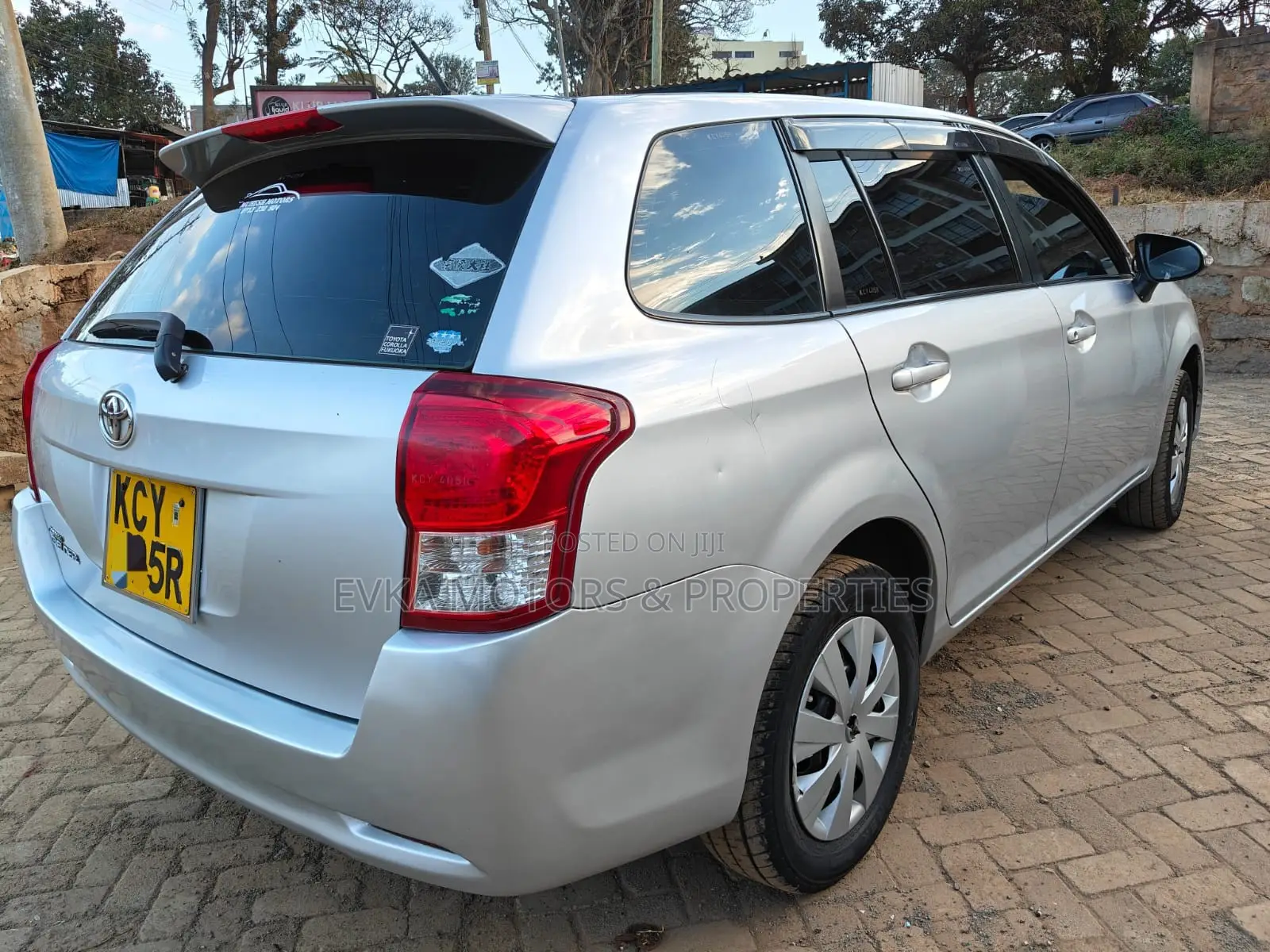 Toyota Corolla Fielder 2012 Silver