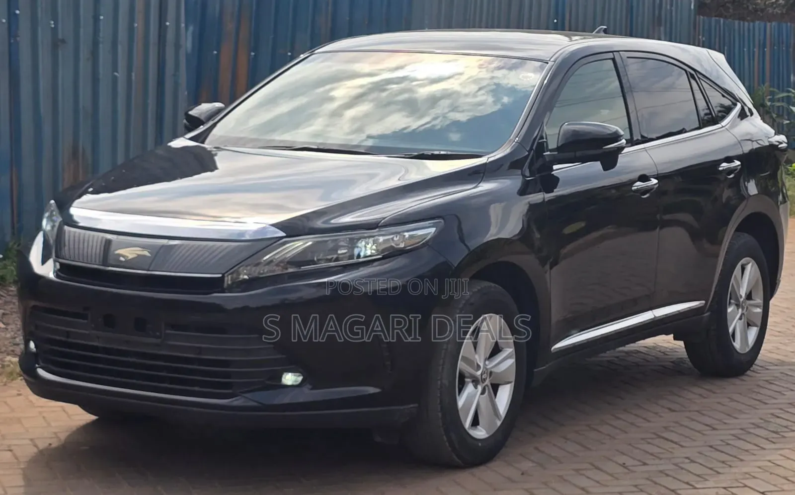 Toyota Harrier 2.0 2020 Black