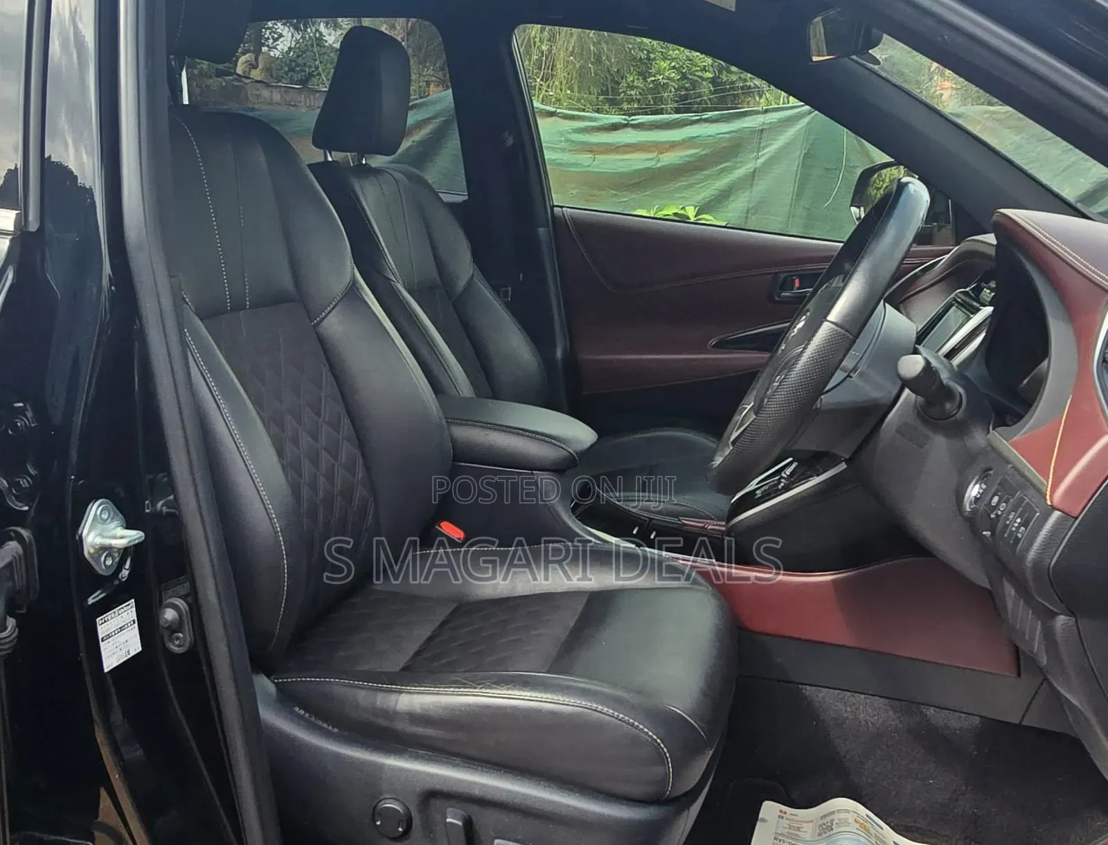 Toyota Harrier 2.0 2020 Black