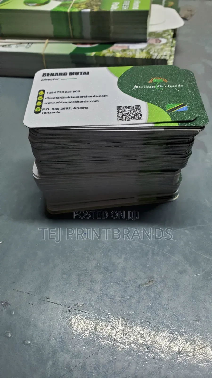 Business Cards(Free Design for 100+ Pcs)