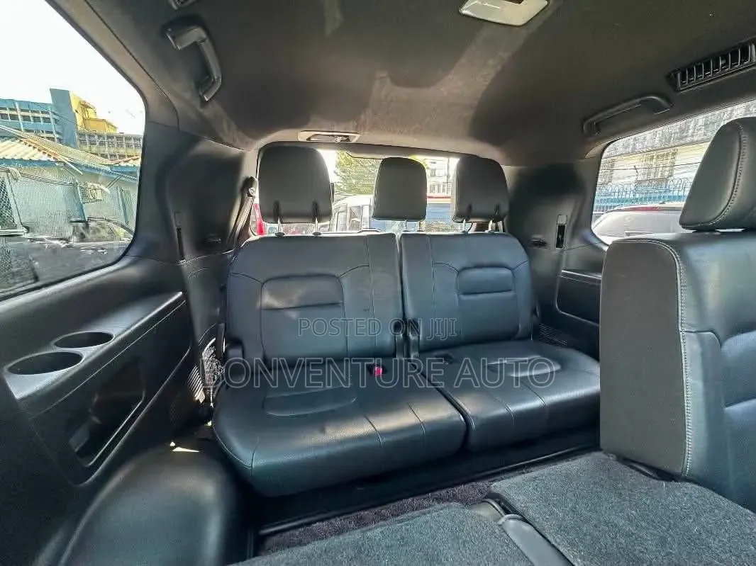 Toyota Land Cruiser 4.6 V8 ZX 2018 Pearl
