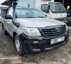 Toyota Hilux 2.5 D-4D SRX 2011 Gray