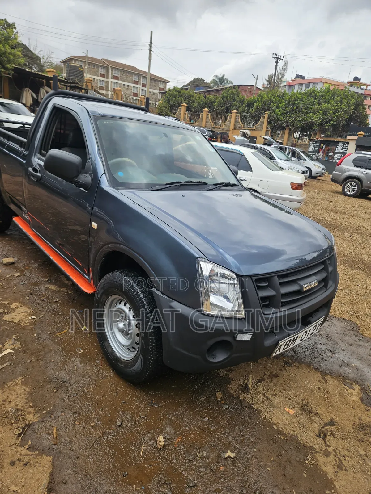 Isuzu D-MAX 2011 Gray