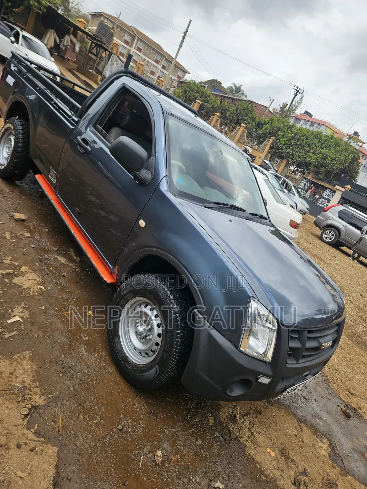 Isuzu D-MAX 2011 Gray