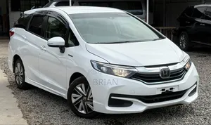 Honda Fit Shuttle 2019 White