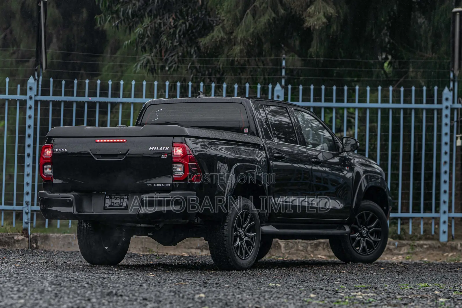 Toyota Hilux 2022 Black