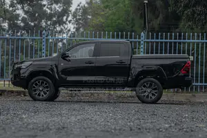 Toyota Hilux 2022 Black