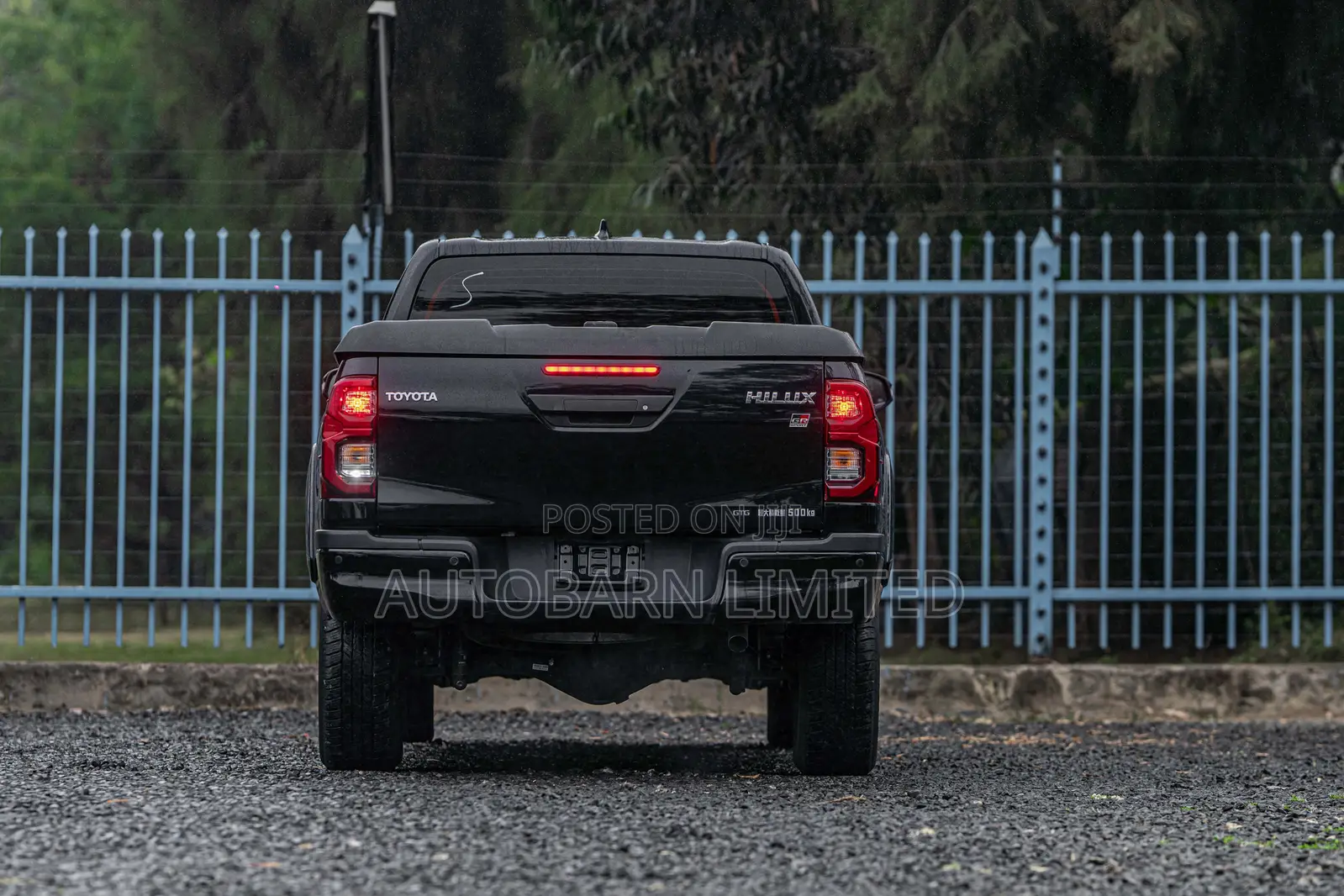Toyota Hilux 2022 Black