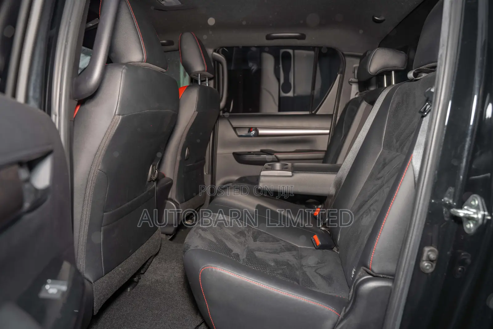 Toyota Hilux 2022 Black