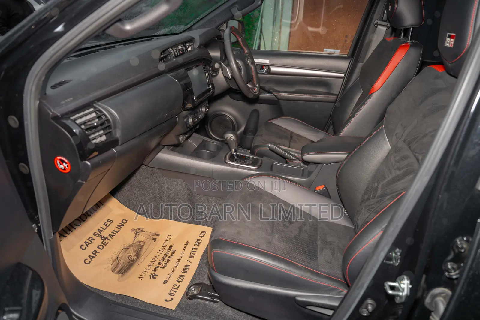 Toyota Hilux 2022 Black