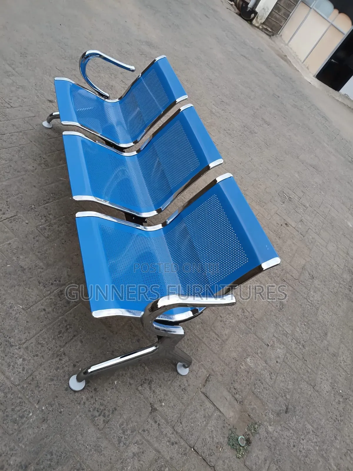 Blue 3 Link Waiting Bench