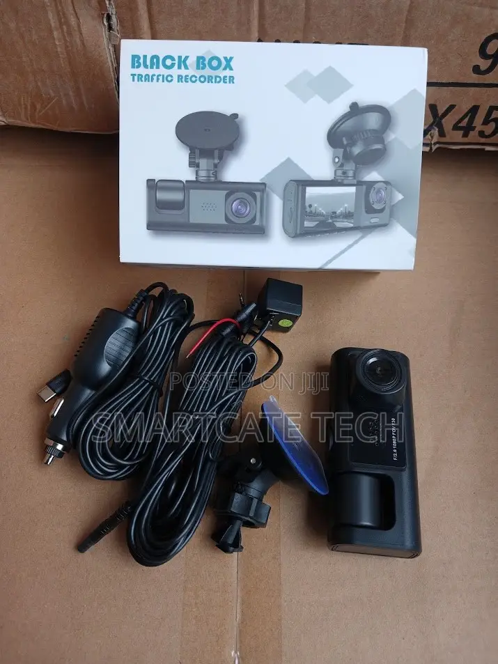 Smart 3-in-1 Dash Camera for Cars With Front Rear Cabin View