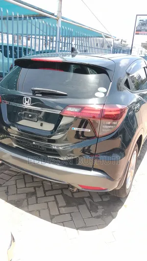 Honda Vezel 2022 Black