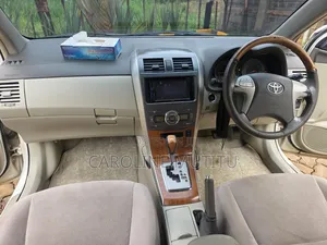 Toyota Axio 2010 Off white