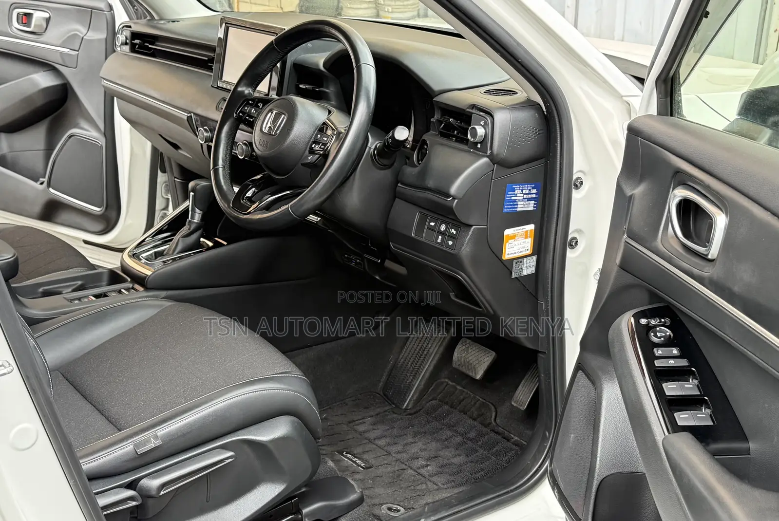 Honda Vezel 1.5 2WD 2021 Pearl