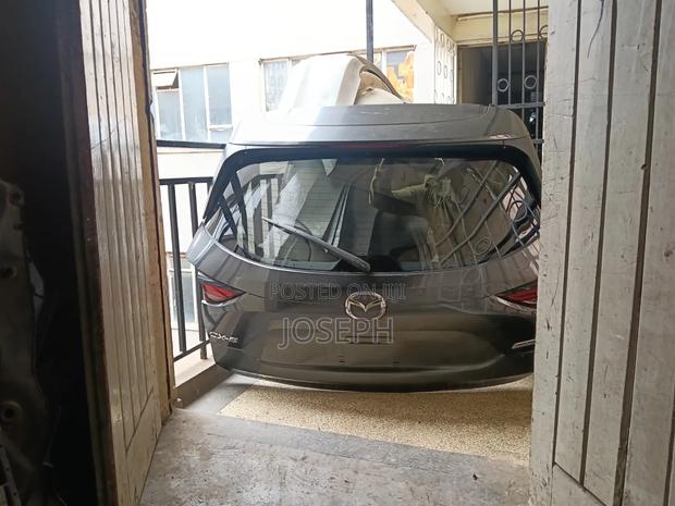 Mazda Cx5 Tailgate/Boot 2018 - thumbnail 2
