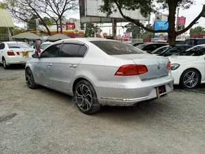 Volkswagen Passat 2012 Silver