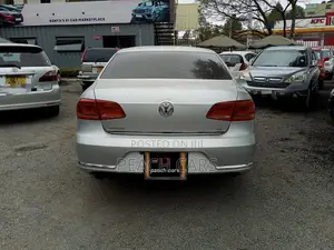Volkswagen Passat 2012 Silver